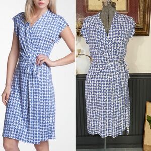 Diane Von Furstenberg Mindy 100% Silk Wrap Periwinkle Dress - Sz 2 🧡🎀